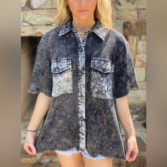 Mineral Washed Thermal Top - Picture 2 of 4